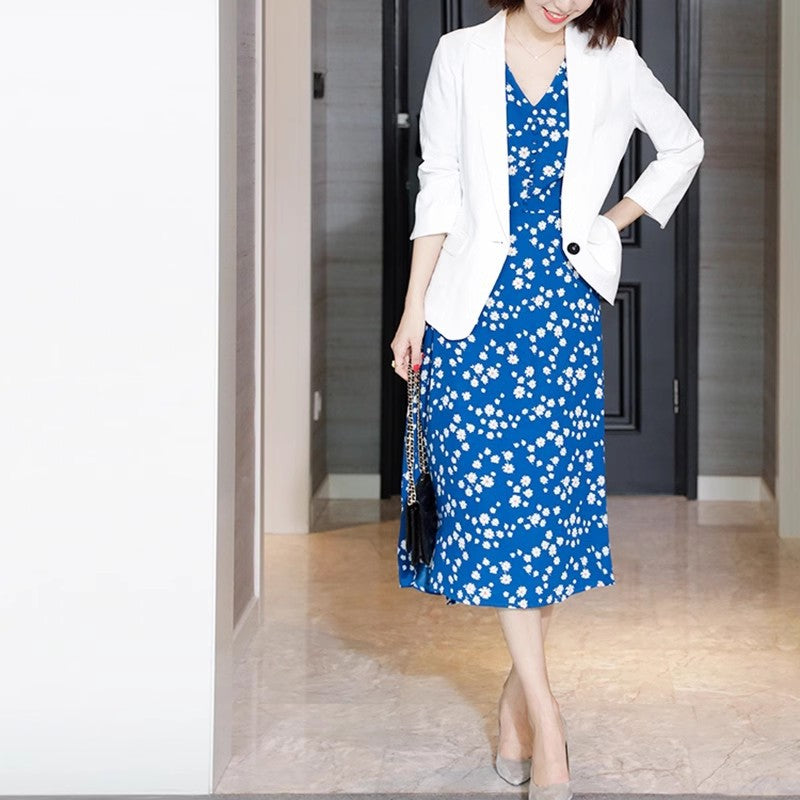 Robe midi portefeuille florale pour femmes Chic und Stil
