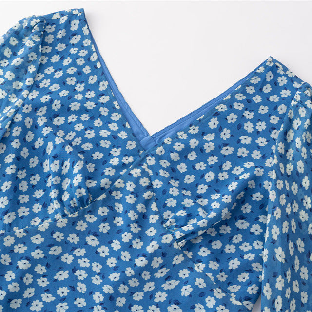 Robe chemise femme avec design floral et élégant décolleté en V Chic und Stil