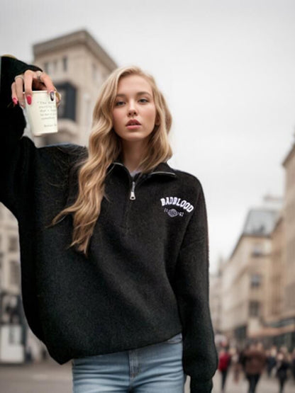 Pull-over demi-zip doux pour femmes avec coupe décontractée et broderie élégante Chic und Stil