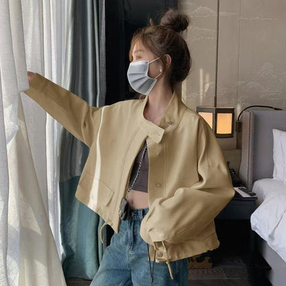 Veste courte élégante pour femme avec col haut et fermeture à pression Chic & Stil