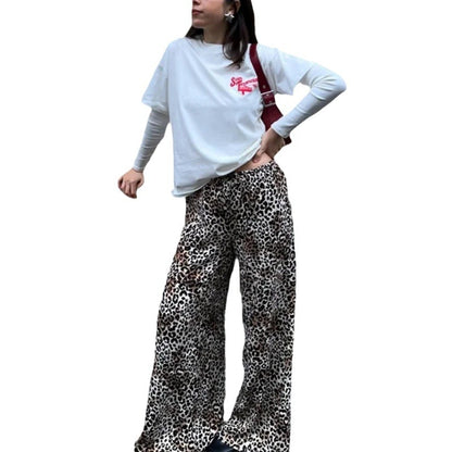 Loose leopard pants for women in fluid material Chic and Style