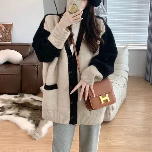 Cardigan en tricot pour femmes avec coupe décorative et poches pratiques Chic und Stil