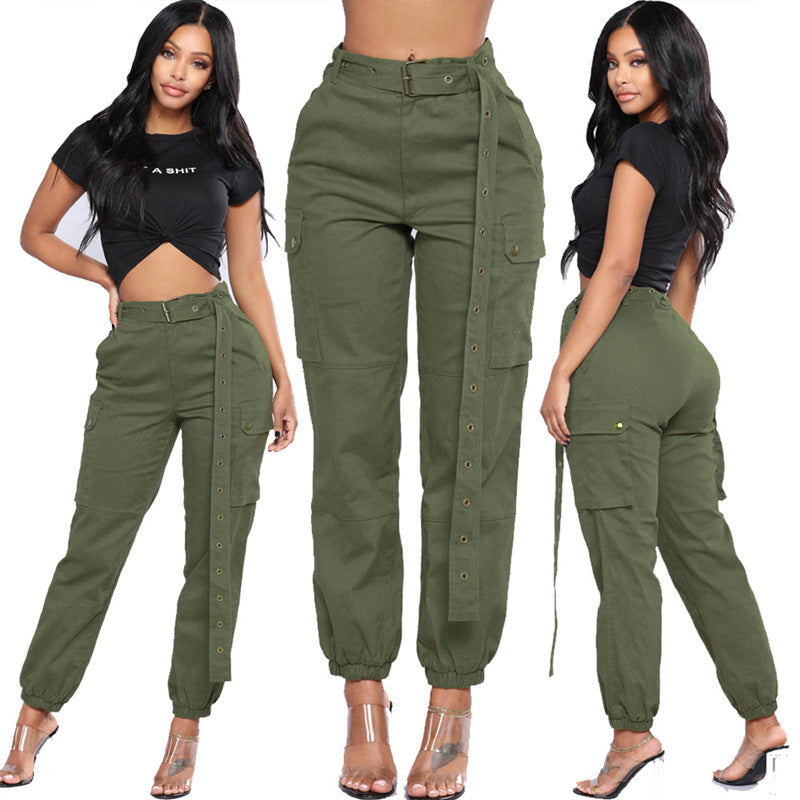 Chic and style women’s cargo pants with practical pockets and elastic waist