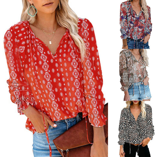 Blouse femme avec un motif léopard sophistiqué et un décolleté en V à la mode Chic und Stil