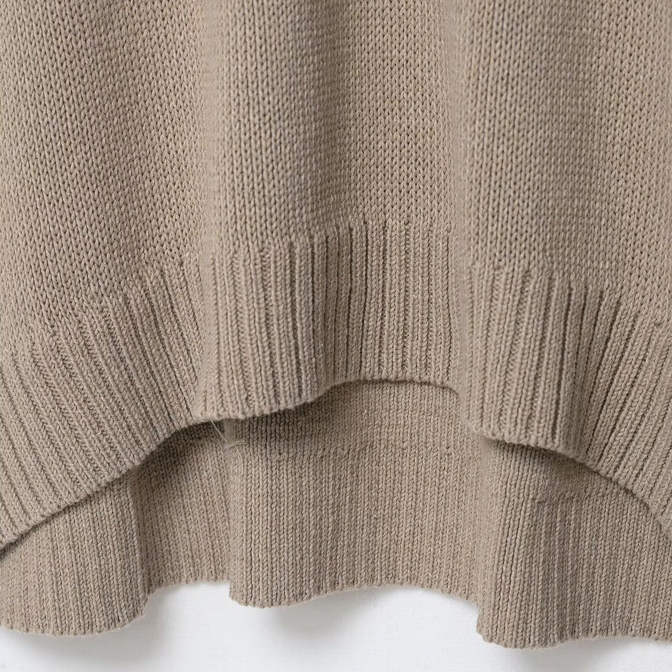 Pull en tricot tendance pour femmes avec coupe décontractée et ourlet large Chic und Stil