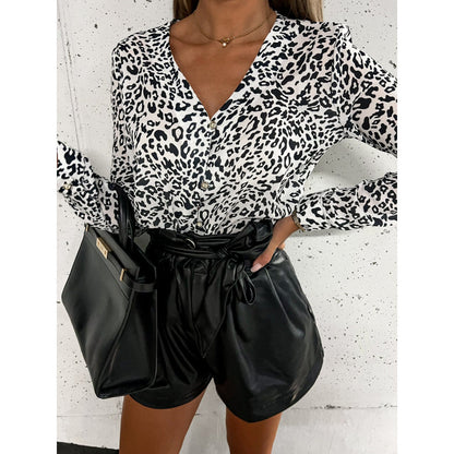 Blouse à boutons pour femmes avec motif léopard Chic und Stil