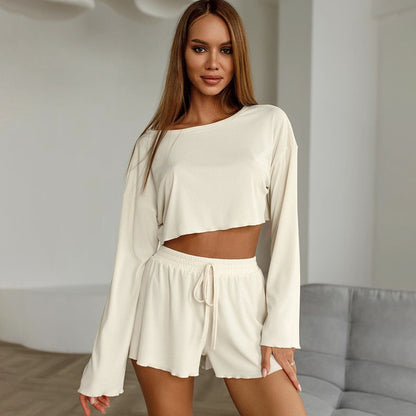 Ensemble lounge décontracté et moderne pour femmes avec haut court et shorts Chic und Stil