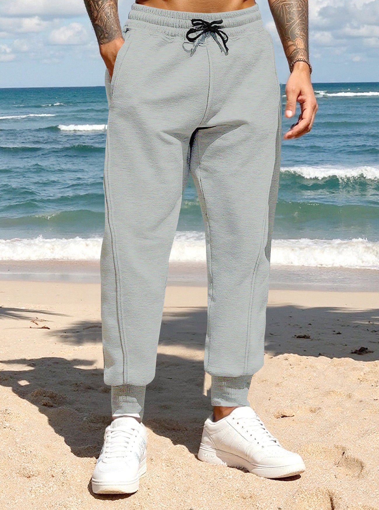 Casual sports pants for men with elastic waistband and practical side pockets Chic and Style