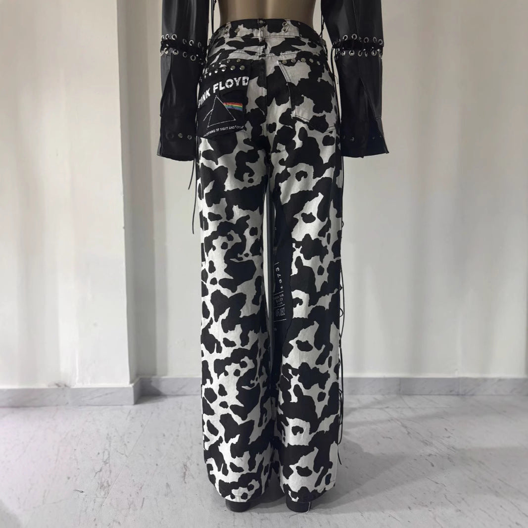 Dames Jeans larges à la mode avec imprimé vache accrocheur et détails de lacets Chic und Stil