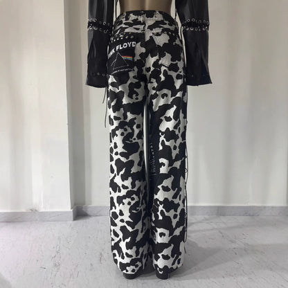 Dames Jeans larges à la mode avec imprimé vache accrocheur et détails de lacets Chic und Stil