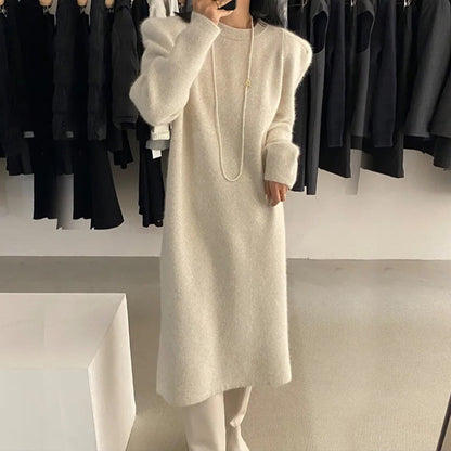 Robe en tricot élégante pour femmes avec des manches bouffantes et un col rond Chic und Stil