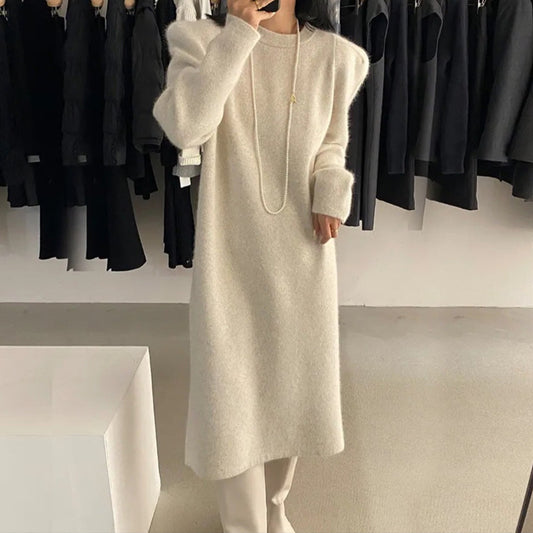 Robe en tricot élégante pour femmes avec des manches bouffantes et un col rond Chic und Stil