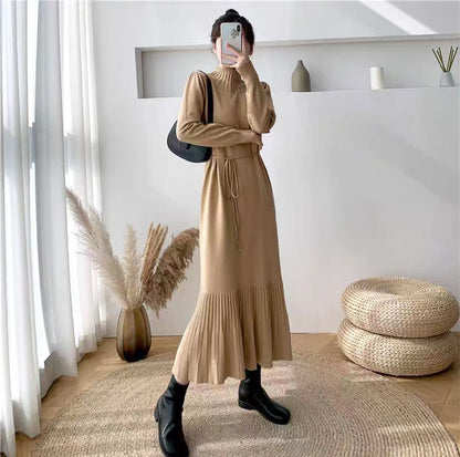 Robe en tricot pour femmes avec structure côtelée et ceinture à la taille Chic und Stil
