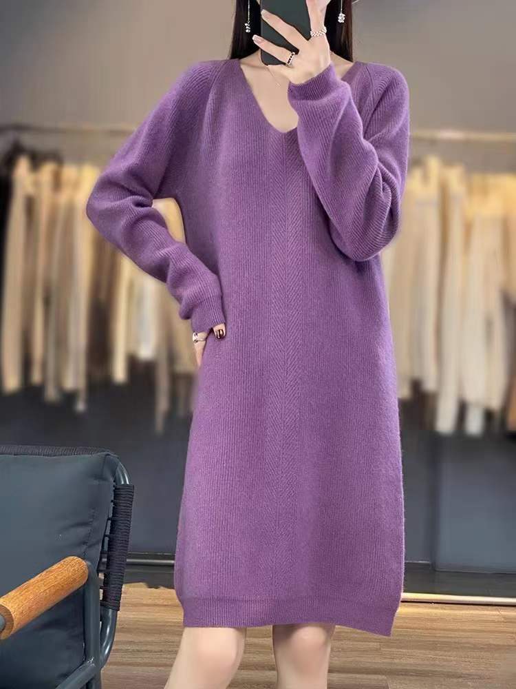 Robe tricot confortable pour femmes avec décolleté en V et coupe décontractée Chic und Stil