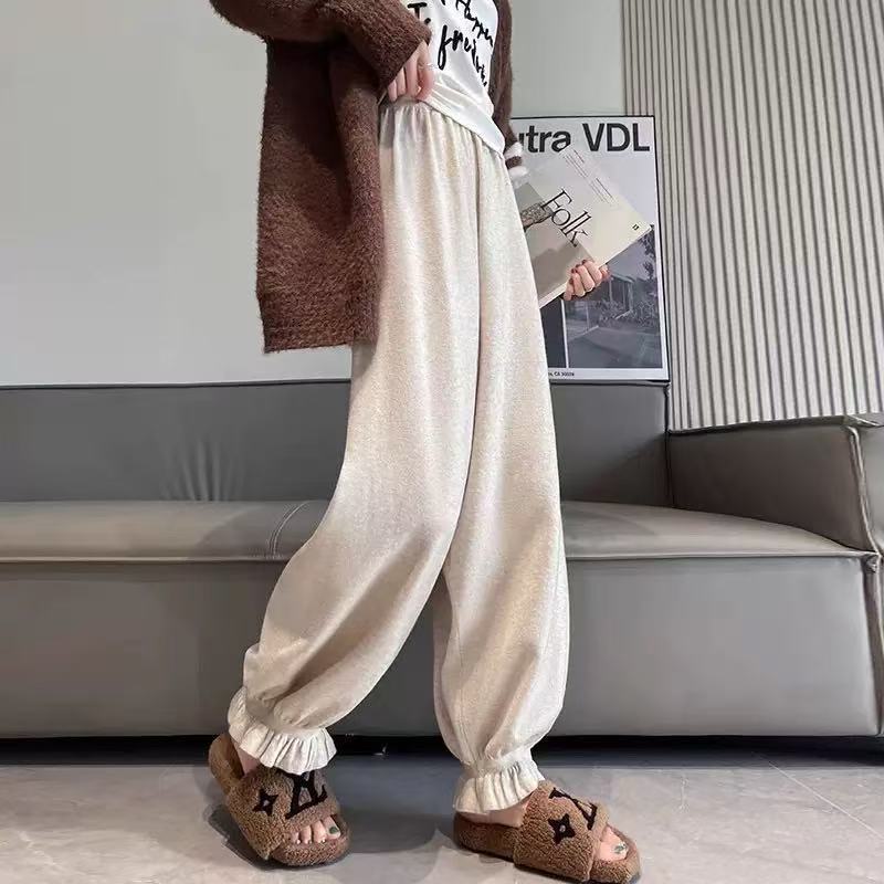 Comfortable palazzo pants for women in shiny material Chic and Style