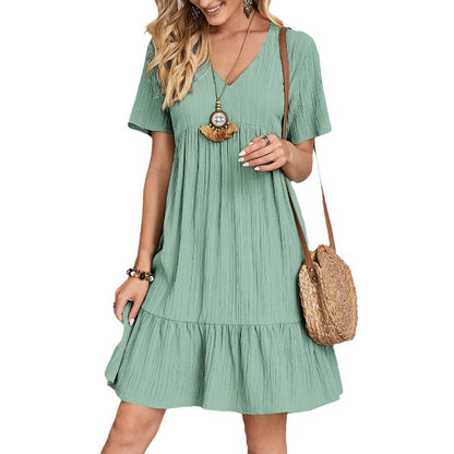 Robe plissée à décolleté en V pour femmes avec détails volantés Chic und Stil