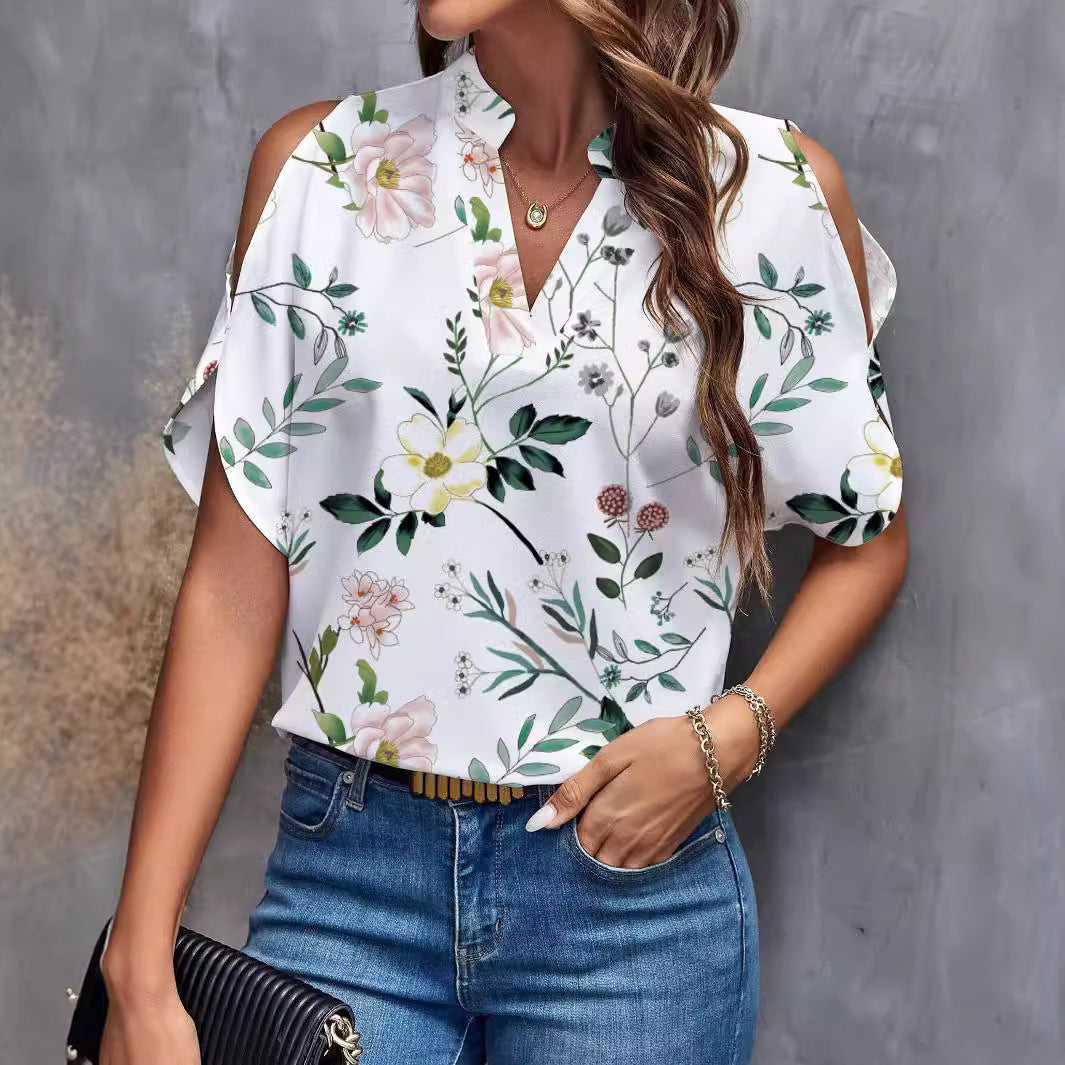 Women's blouse with cold shoulder and floral print Chic und Stil