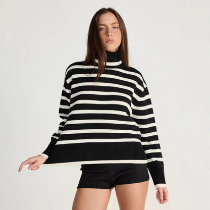 Pull-over à col roulé rayé pour femmes avec coupe décontractée Chic und Stil