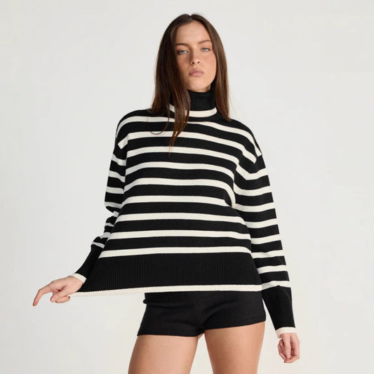 Pull-over à col roulé rayé pour femmes avec coupe décontractée Chic und Stil