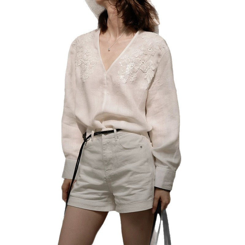 Blouse à col en V brodé Chic und Stil pour femmes