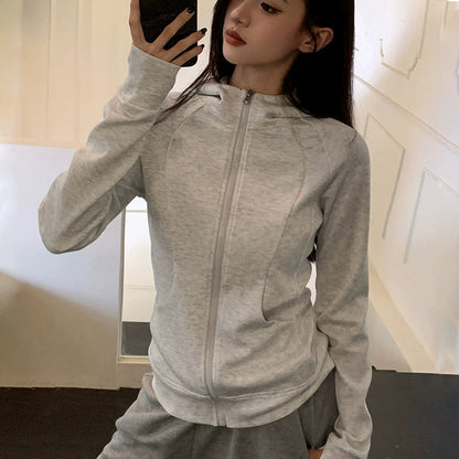 Veste à capuche sportive pour femmes avec fermeture éclair pratique Chic & Stil