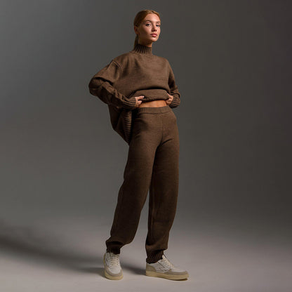 Women’s short sleeve sweater set and casual pants