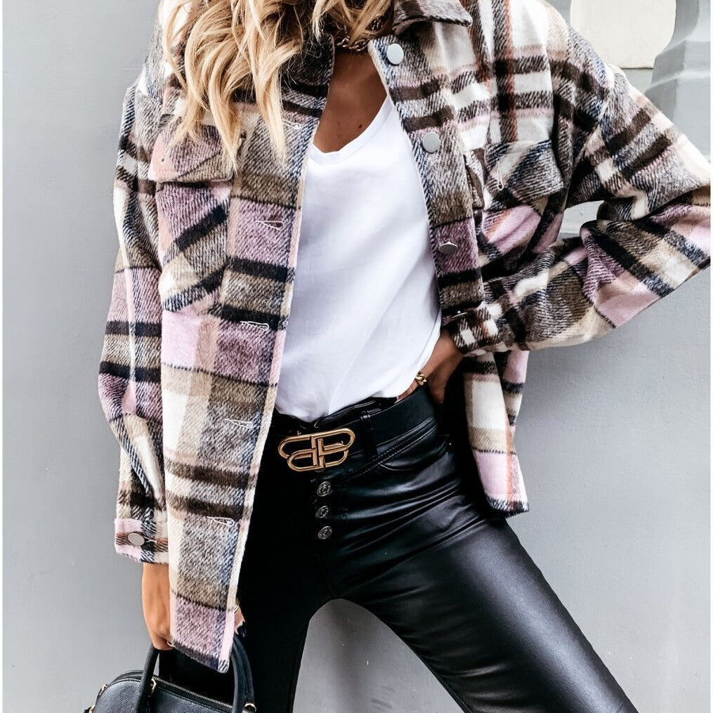 Veste à carreaux pour femmes en style oversize avec fermeture à bouton-pression Chic und Stil