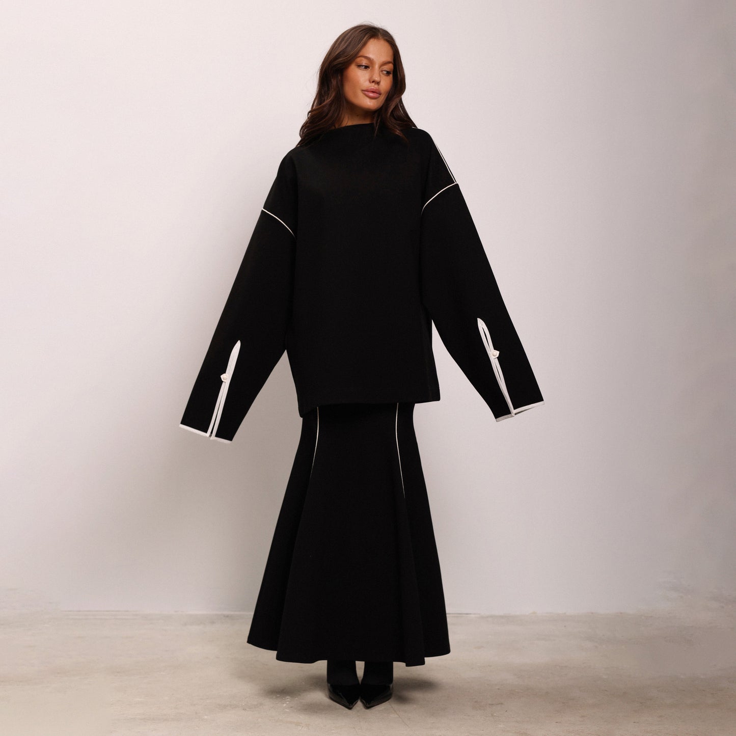 Dames Ensemble élégant composé d'un chemisier ample et d'une jupe évasée Chic und Stil