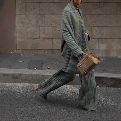 Complet en tricot pour femmes avec une coupe décontractée et moderne Chic und Stil