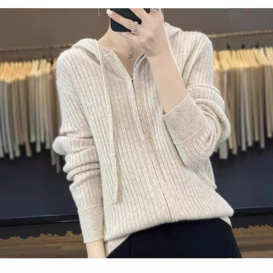 Pull en tricot pour femmes avec capuche et zip Chic und Stil