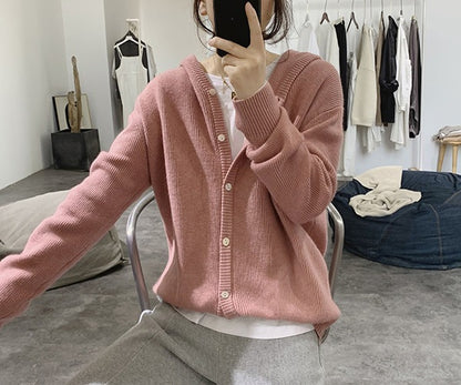 Dames cardigan tricot décontracté avec décolleté en V deep et grands détails de bouton Chic und Stil