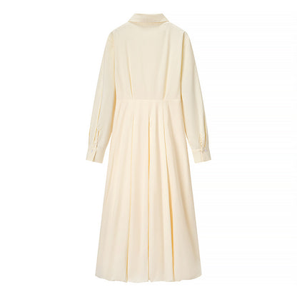 Robe chemise élégante pour femmes avec des plis tendance et des manches longues Chic und Stil