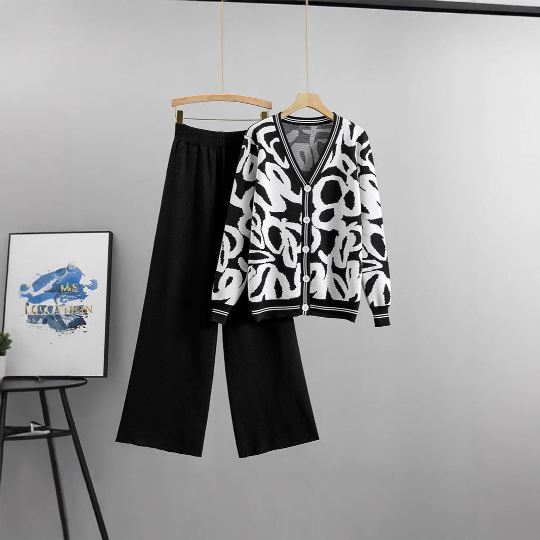 Dames Haut en tricot à la mode avec un motif graphique sophistiqué et pantalon décontracté Chic und Stil