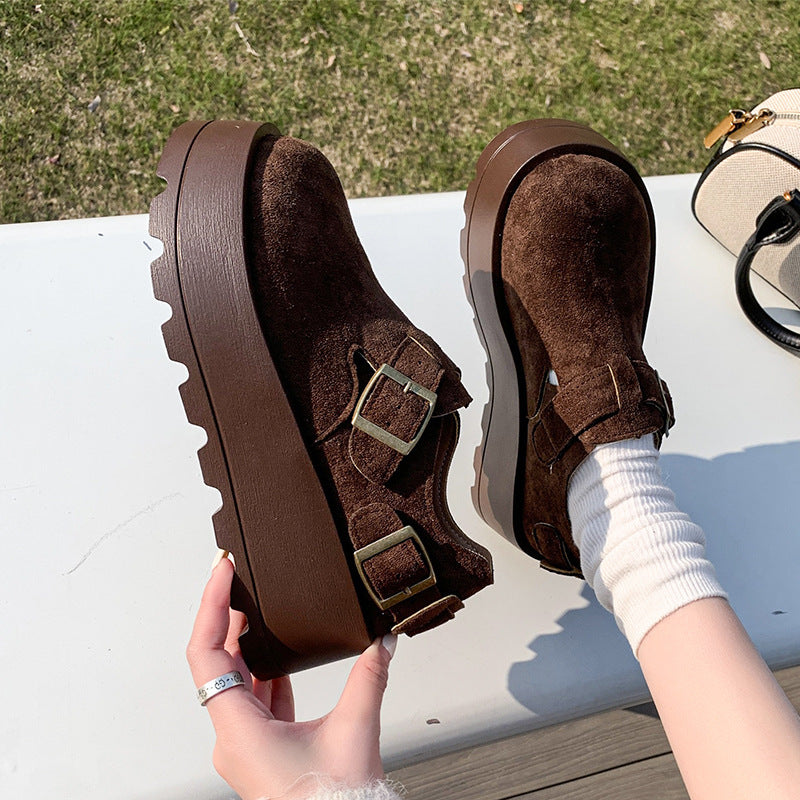 Clogs pour femmes avec design à boucles à la mode et semelle rembourrée Chic und Stil