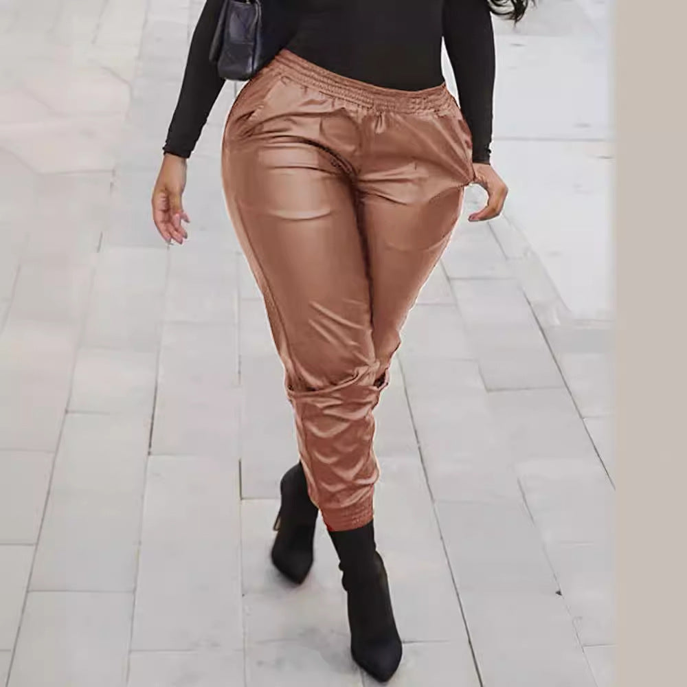 Chic and Style women's sporty lounge pants with gathers