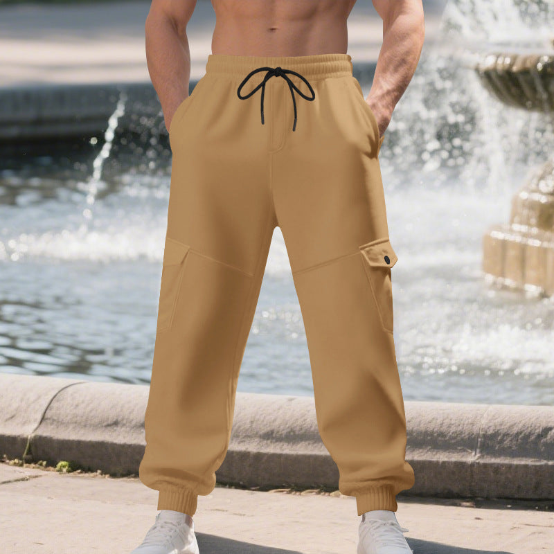 Men's cargo pants with elastic waistband and multiple pockets Chic and style