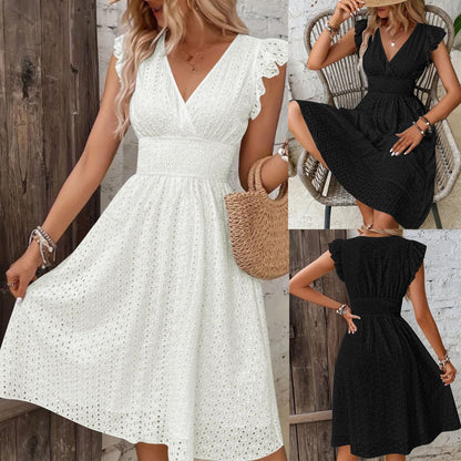 Robe portefeuille pour femmes avec des détails en volants et une coupe flatteuse pour la silhouette Chic und Stil