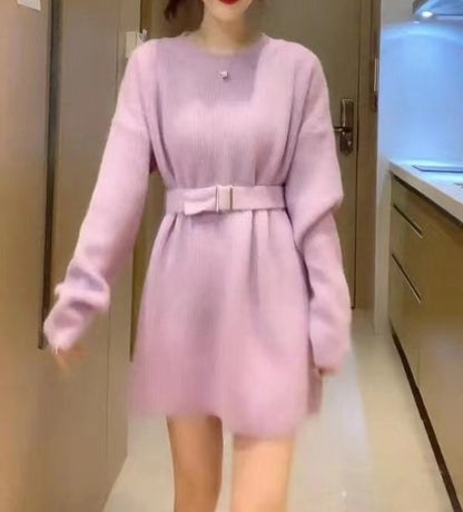 Robe en tricot pour femmes avec ceinture ajustée et motif côtelé moderne Chic und Stil