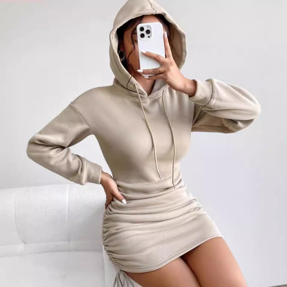 Robe à capuche pour femmes avec ourlet froncé et coupe confortable Chic und Stil