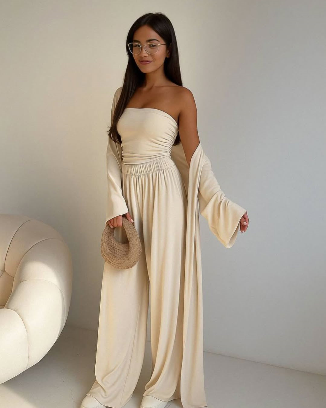 Women's elegant 3-piece set with wide pants and fitted top Chic and Style