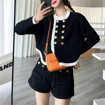 Dames élégante cardigan avec des détails de boutons dorés et des finitions contrastées Chic und Stil