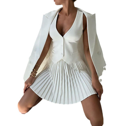 Robe plissée élégante pour femmes avec un haut cintré Chic und Stil