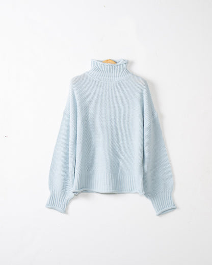 Pull en grosse maille pour femmes avec col montant et épaules tombantes Chic und Stil
