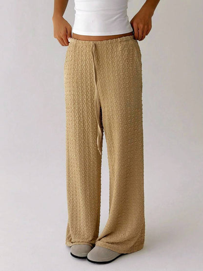 Casual long pants for women with elastic waistband and high-quality structure Chic and Style