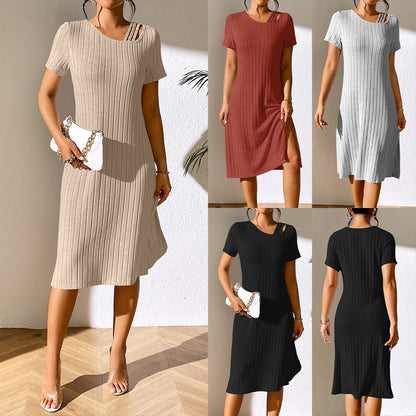 Robe en tricot pour femmes avec décolleté à la mode et matériau élastique Chic und Stil