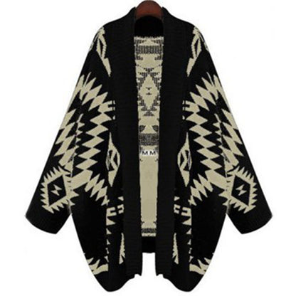 Poncho en tricot pour femmes avec un motif géométrique frappant Chic und Stil