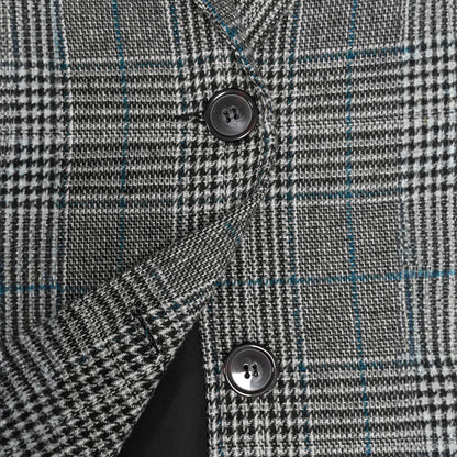 Blazer carré pour dames avec coupe classique et détails élégants Chic und Stil