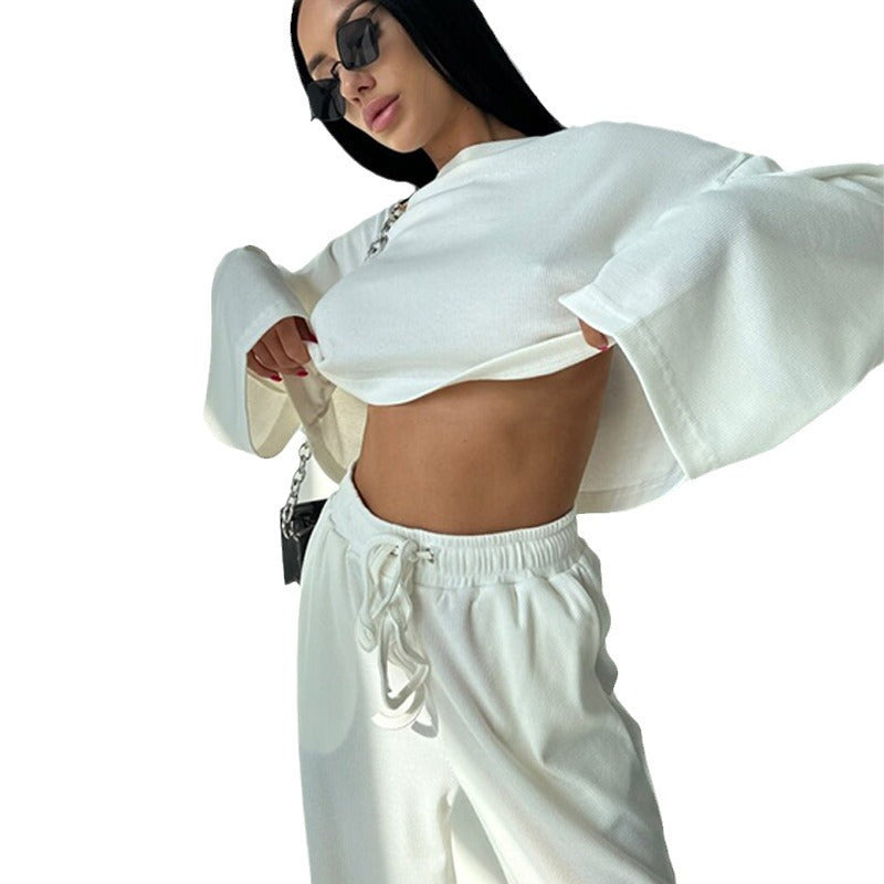 Casual women top cropped top and loose leisure pants Chic and Style