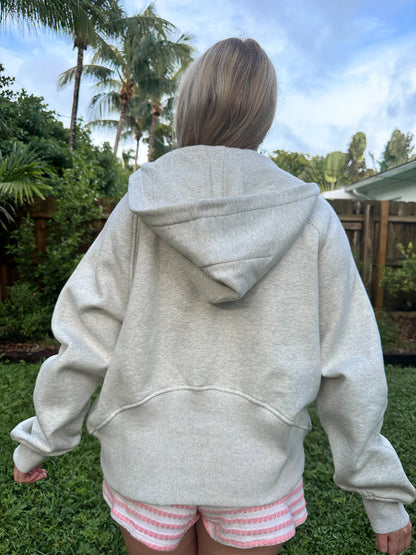Pull raglan pour femmes avec demi-fermeture éclair et poche kangourou Chic und Stil