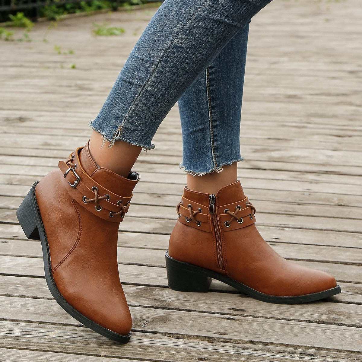 Bottes pour femmes avec détail de lacet tendance Chic und Stil